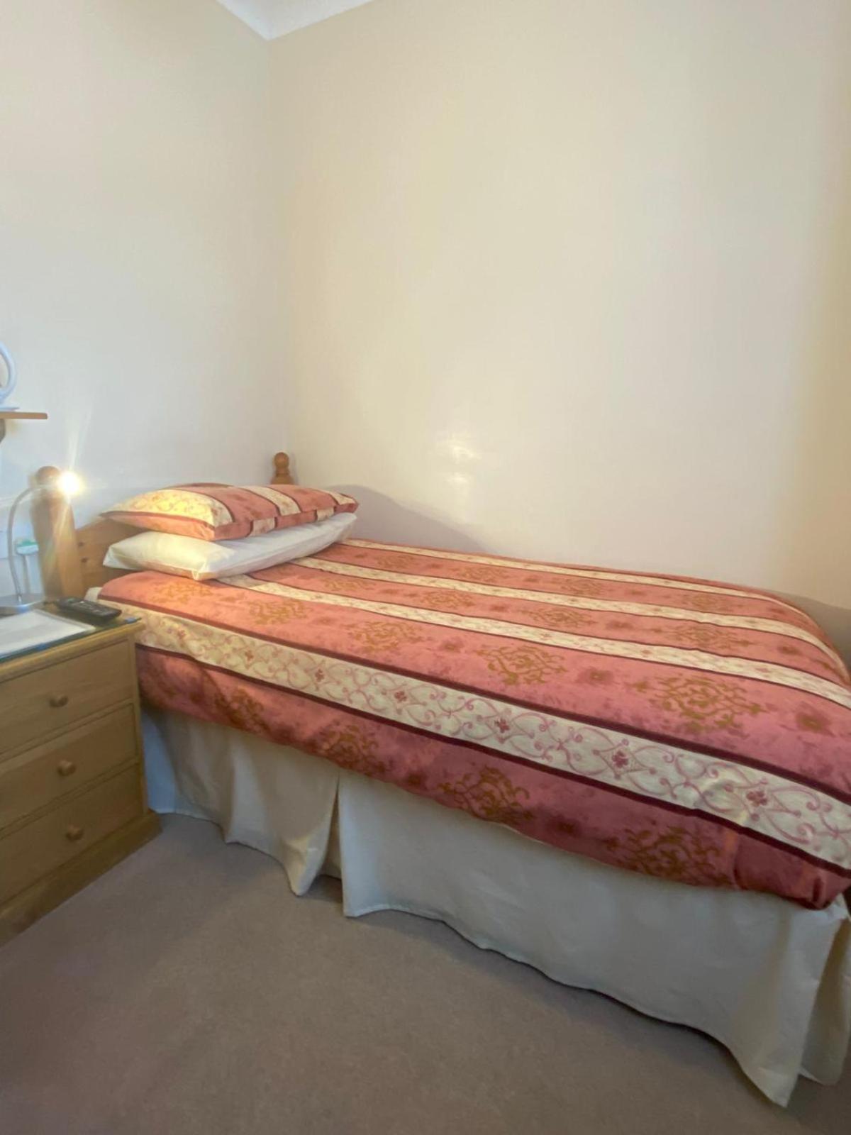 Landguard Lodge Guest House Shipley  Room photo